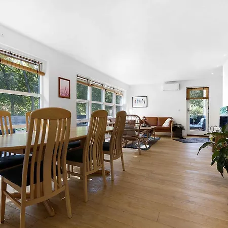 In A Scenic Area Close To The Ocean بيت للعطل